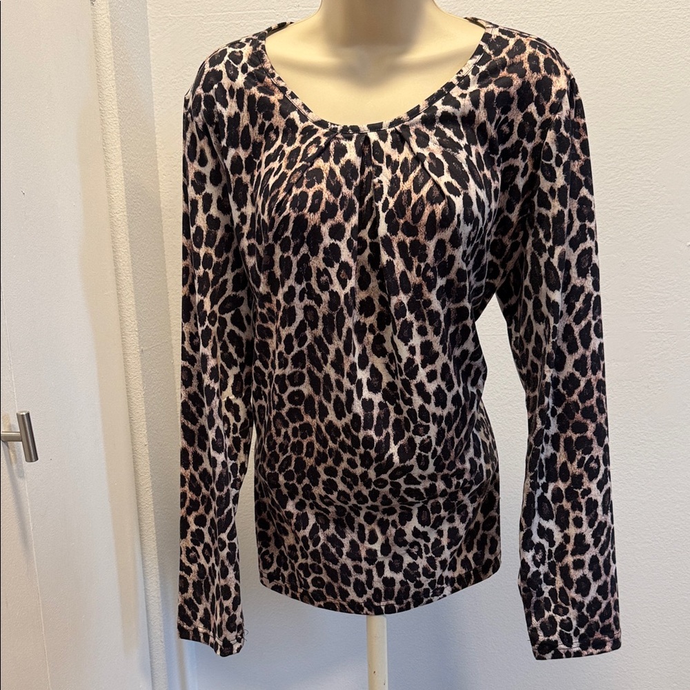 Women's Long Sleeve Leopard Print Top - Black & Cream